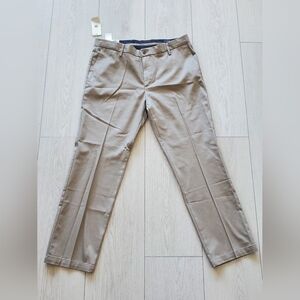 Dockers Men's Khaki Chinos